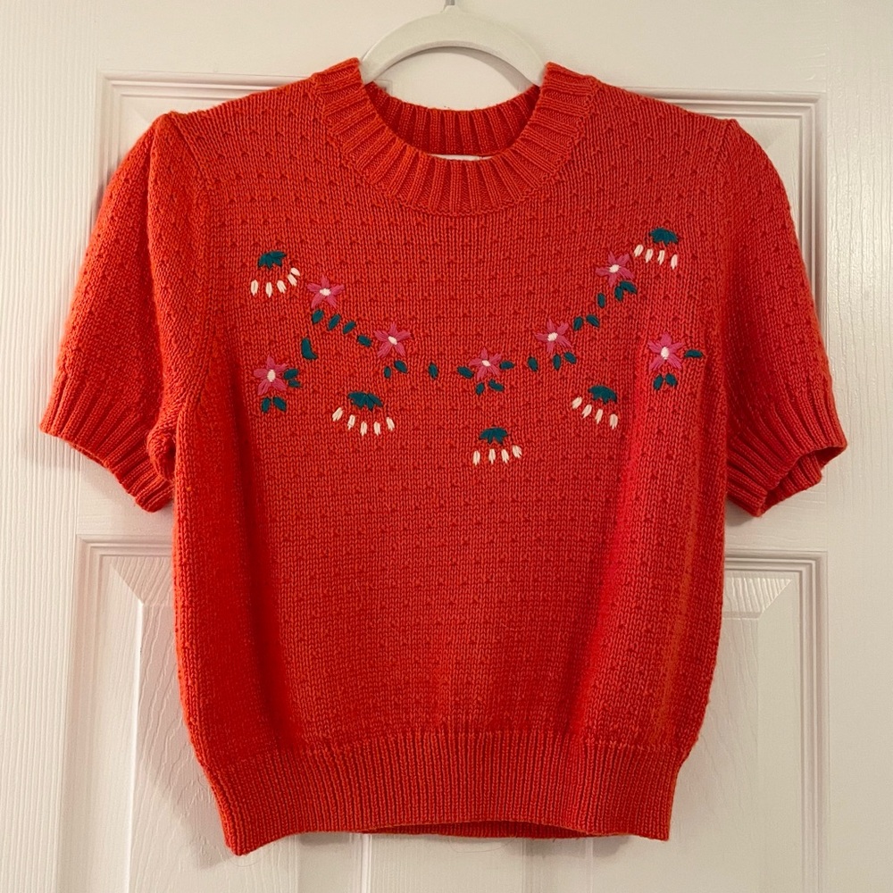 Lush Red Embroidered Short Sleeve Sweater (M)